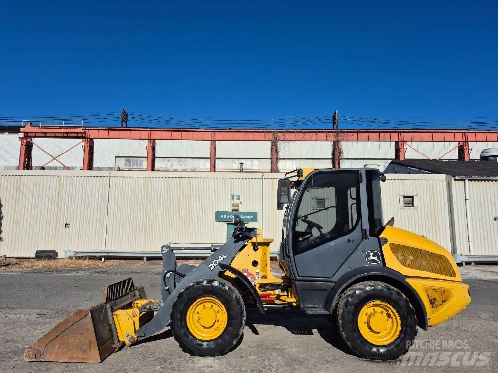 John Deere 204 L Hjullastere