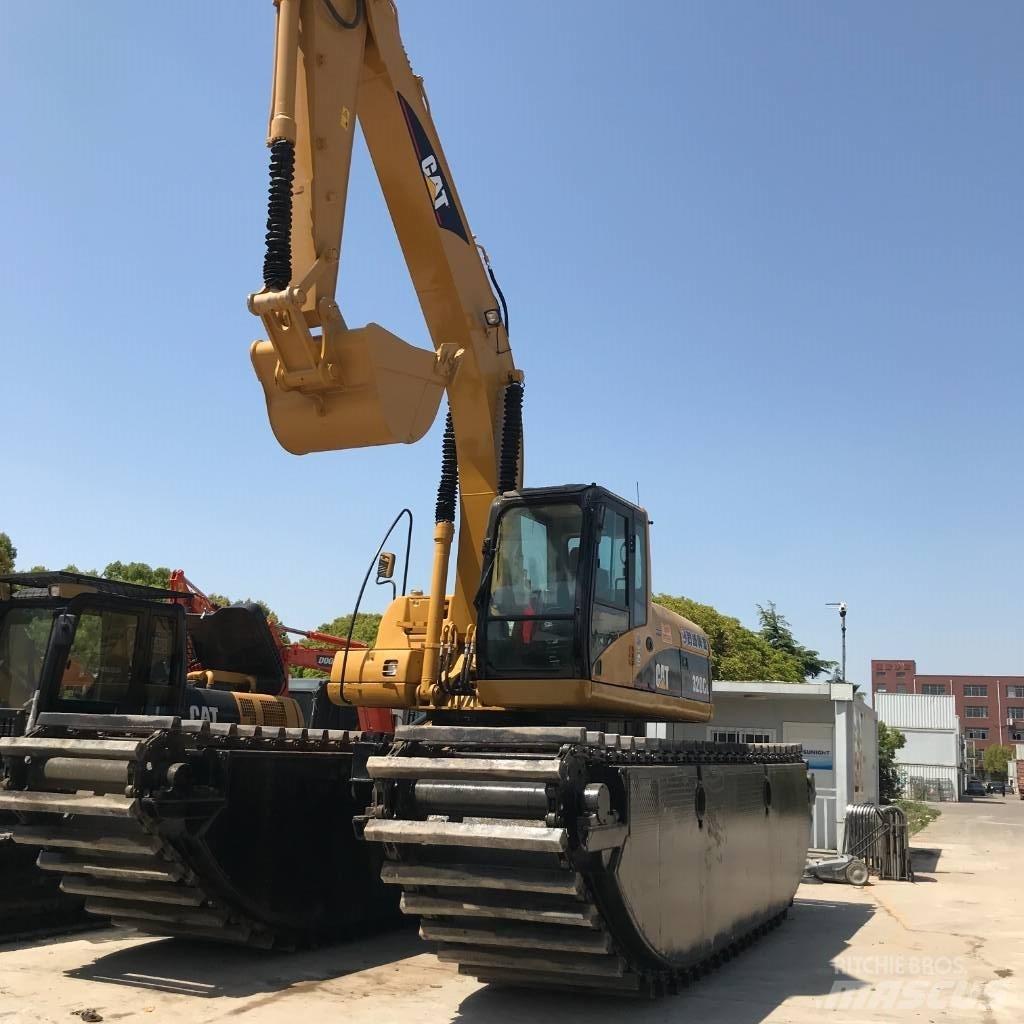 CAT 320 C L Amfibiske Gravemaskiner