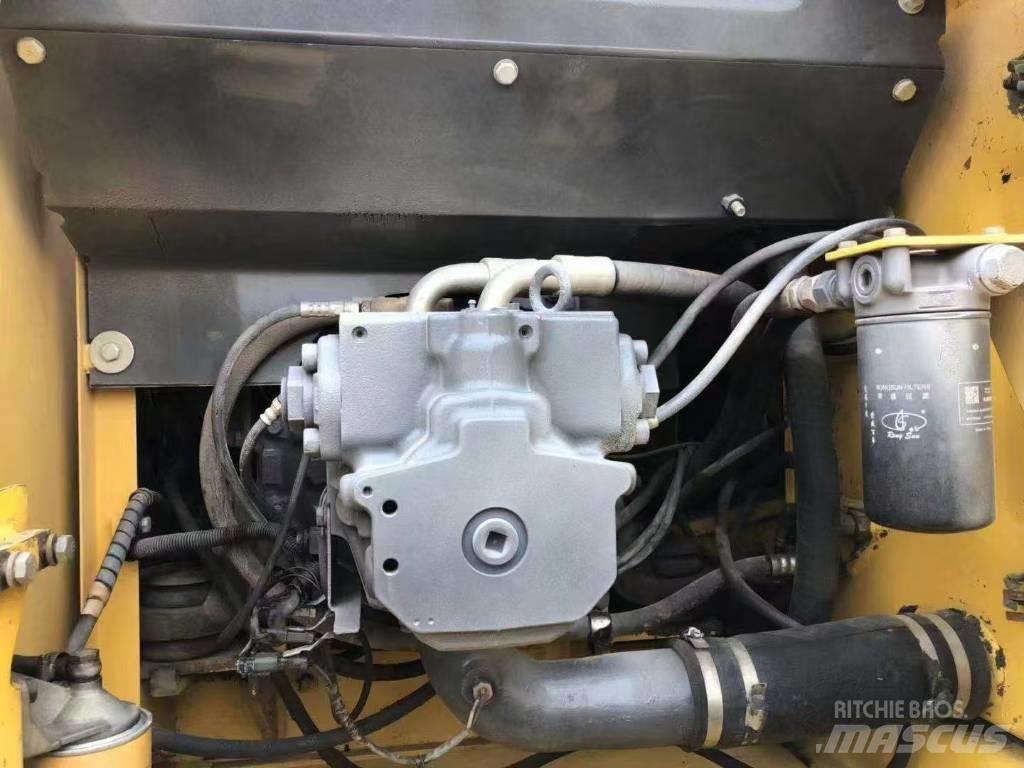 Komatsu 200-7 Beltegraver