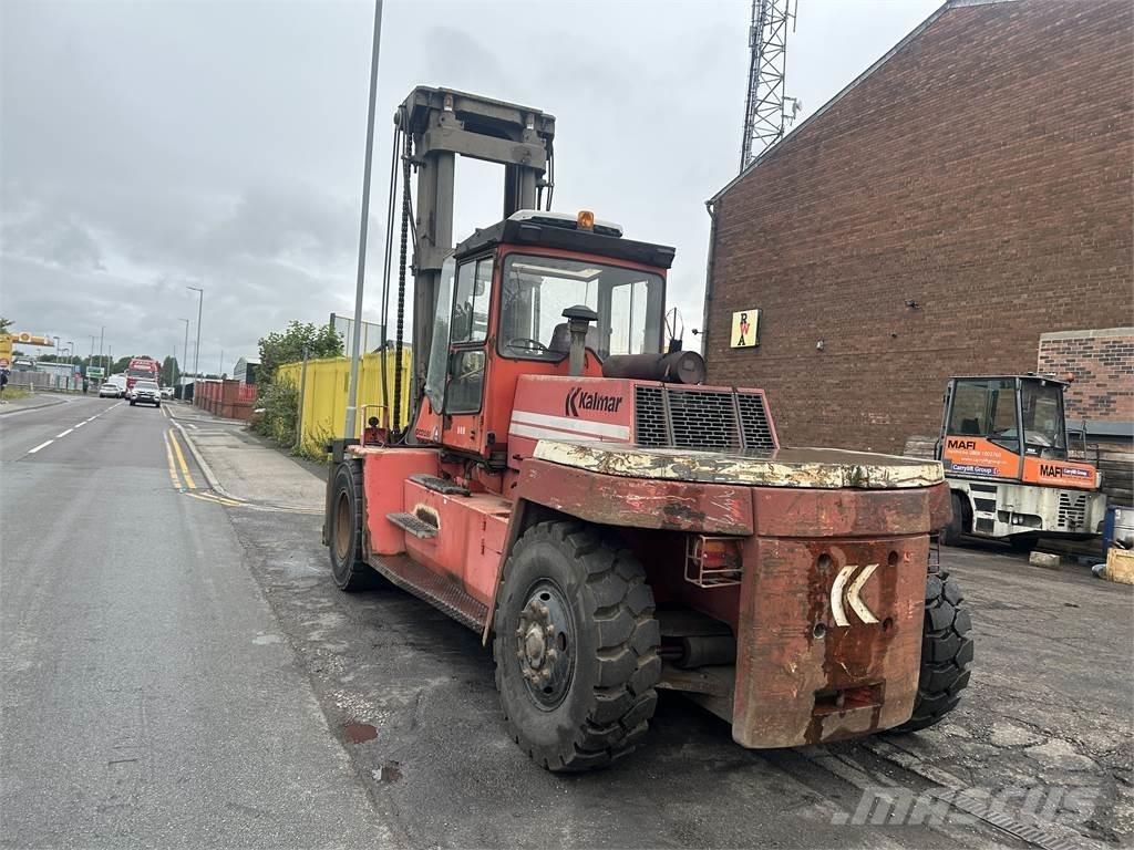 Kalmar DCD160-12 Diesel Trucker