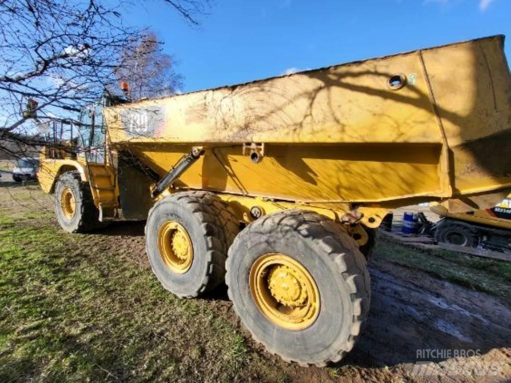 CAT 730 Rammestyrte Dumpere
