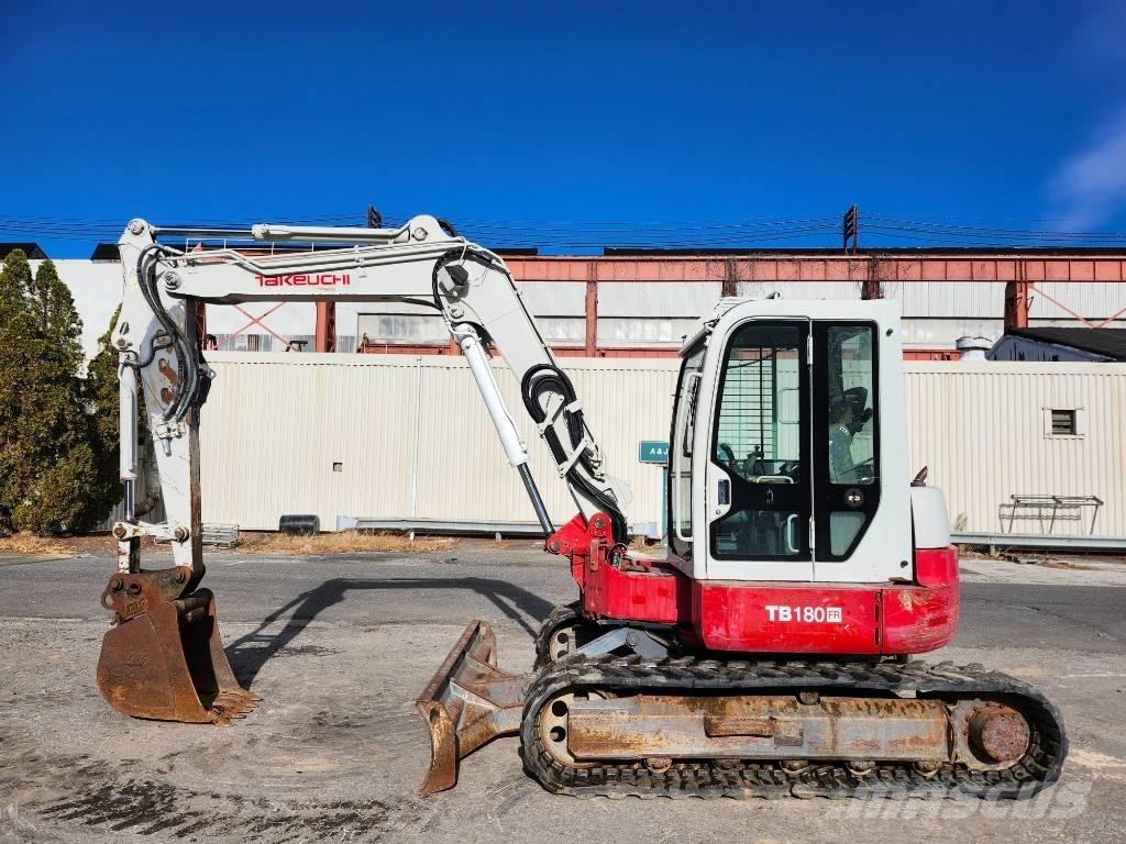 Takeuchi TB 180 FR Beltegraver