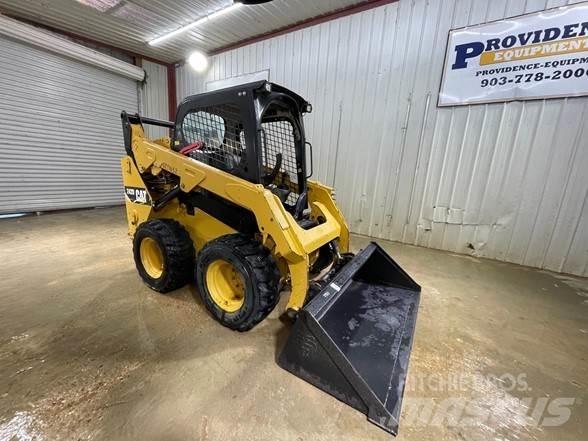 CAT 242D Kompaktlastere