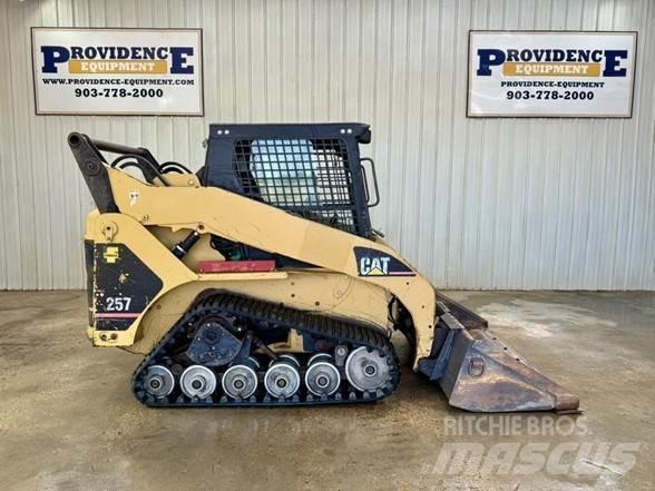 CAT 257 Kompaktlastere