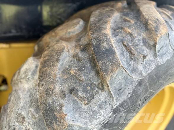 CAT 420D IT Traktorgravere