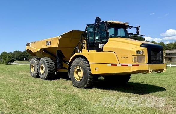 CAT 745 Rammestyrte Dumpere