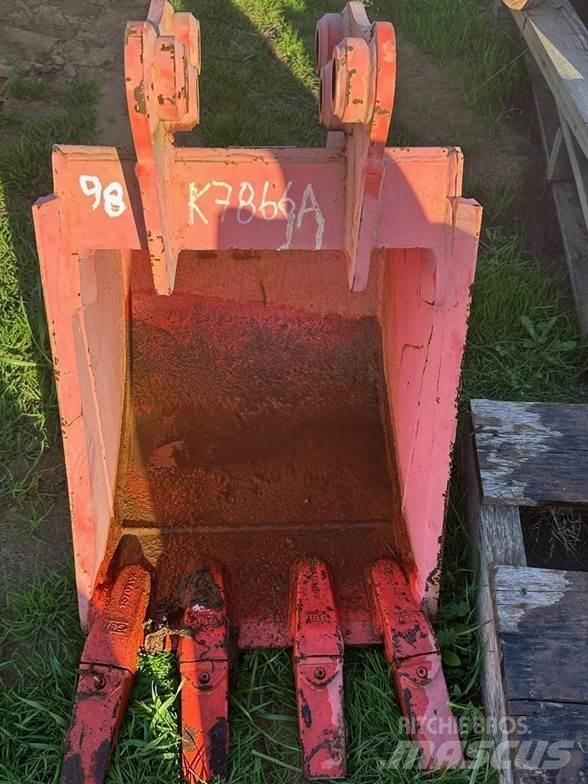 Kubota K7866A Skuffer