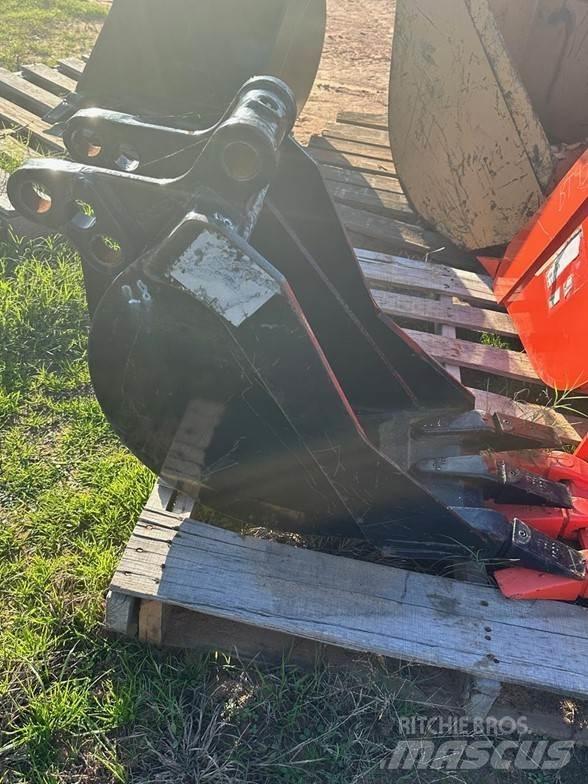Kubota L5415A Skuffer