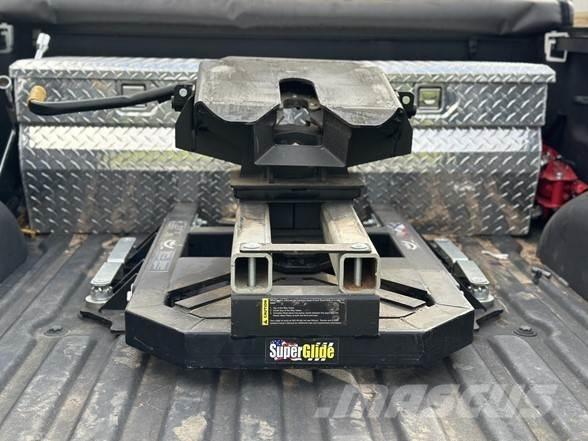  PULLRITE 2900 Dekk, hjul og felger
