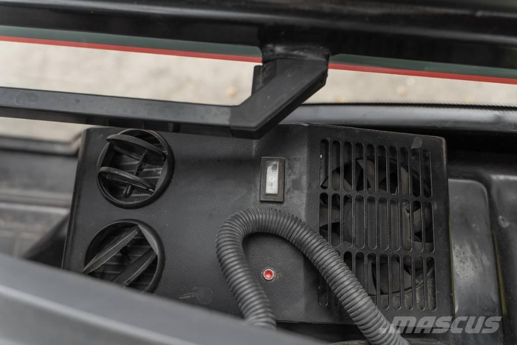 Manitou MI 30 D Diesel Trucker