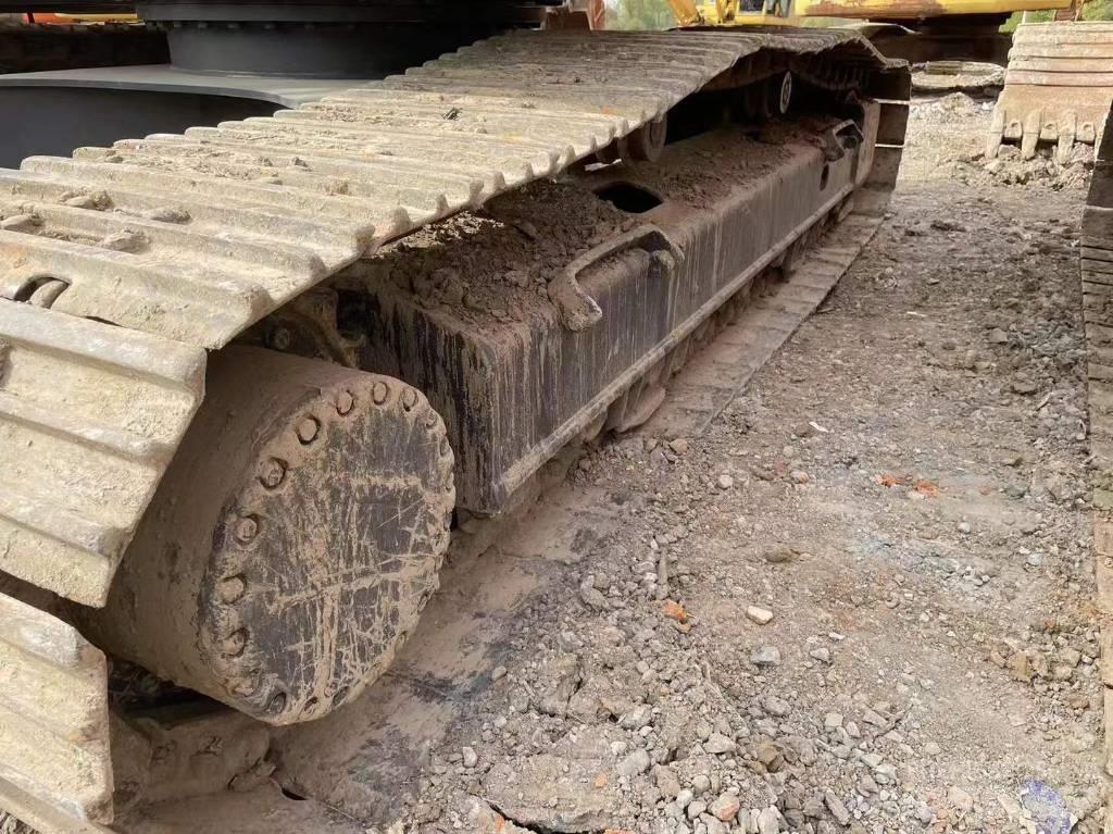 Volvo EC 250 D Beltegraver
