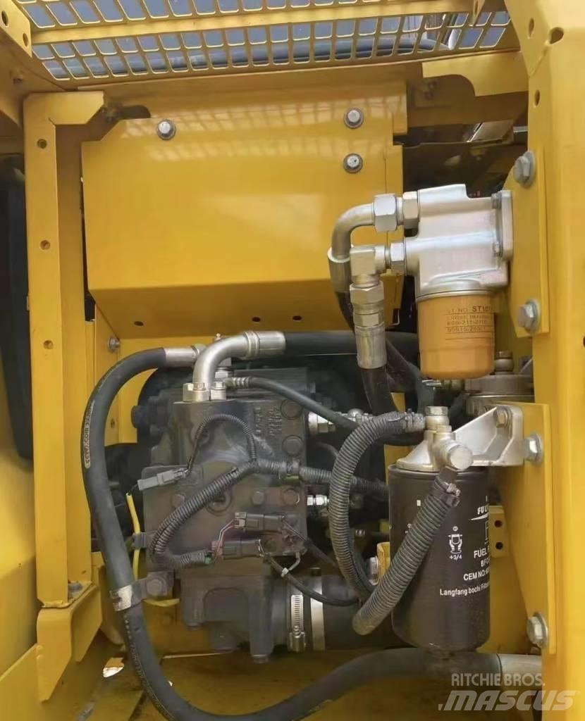 Komatsu PC 130 Beltegraver