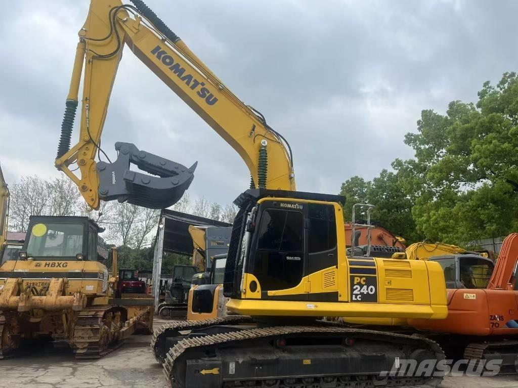 Komatsu PC 240 Beltegraver