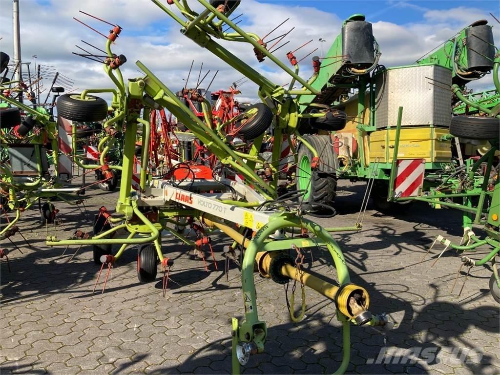 CLAAS Volto 770 T Raker og høyvendere