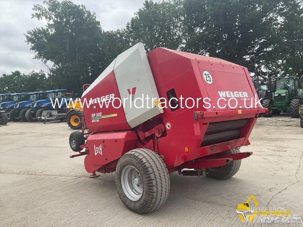 Lely WELGER RP202 Rundballepresser