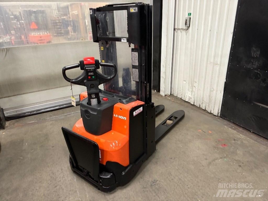 Toyota SWE120L Ledestablere