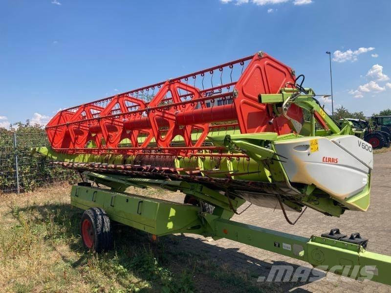 CLAAS TUCANO 570 Skurtreskere