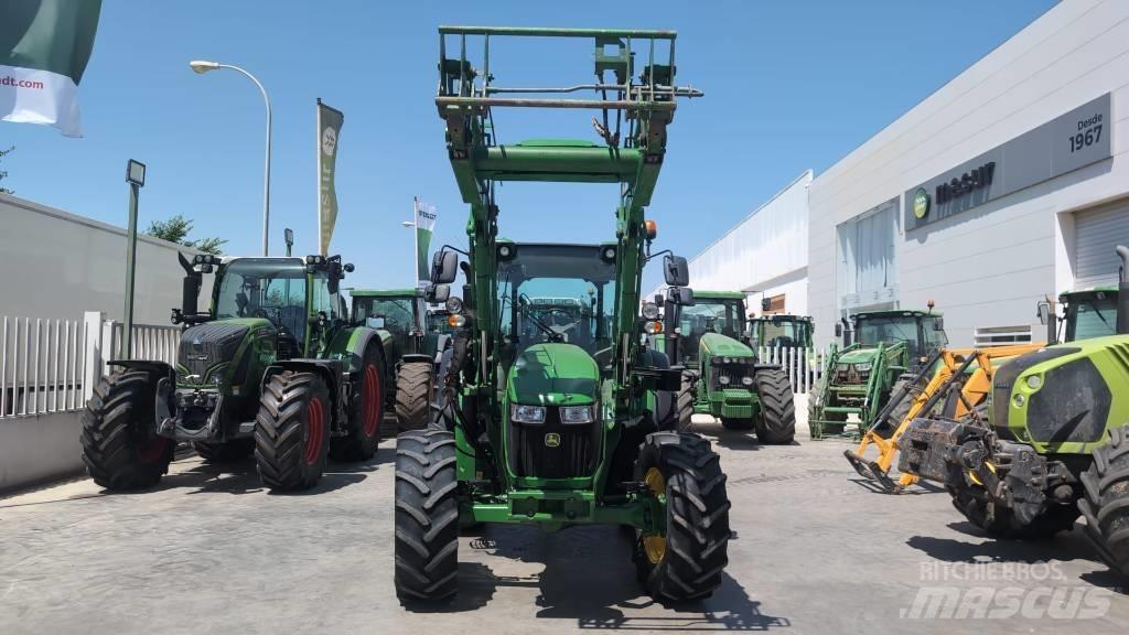 John Deere 5115R Traktorer