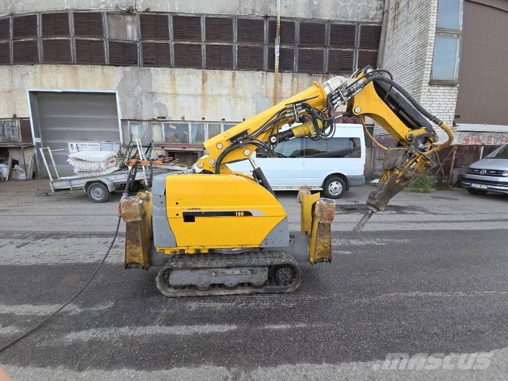 Brokk 180 Gravemaskiner for riving