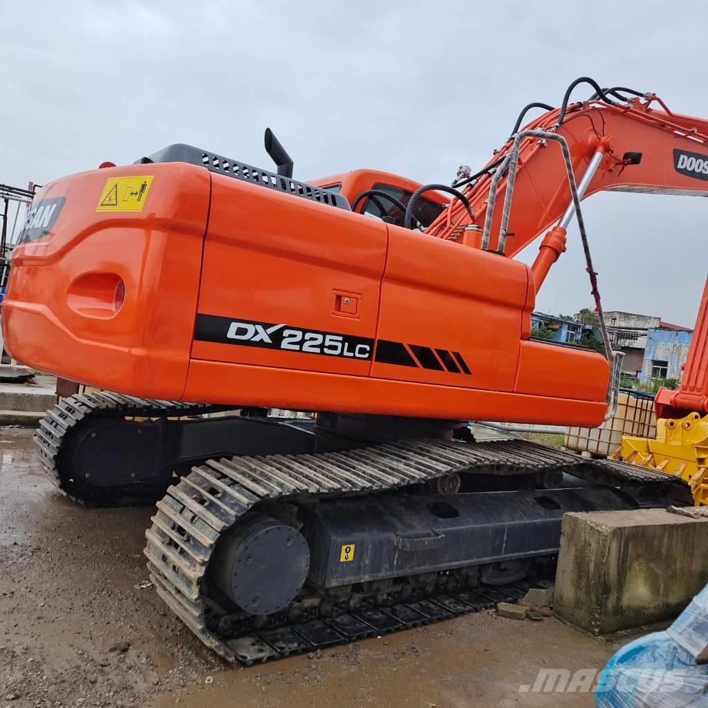 Doosan DX 225 Beltegraver