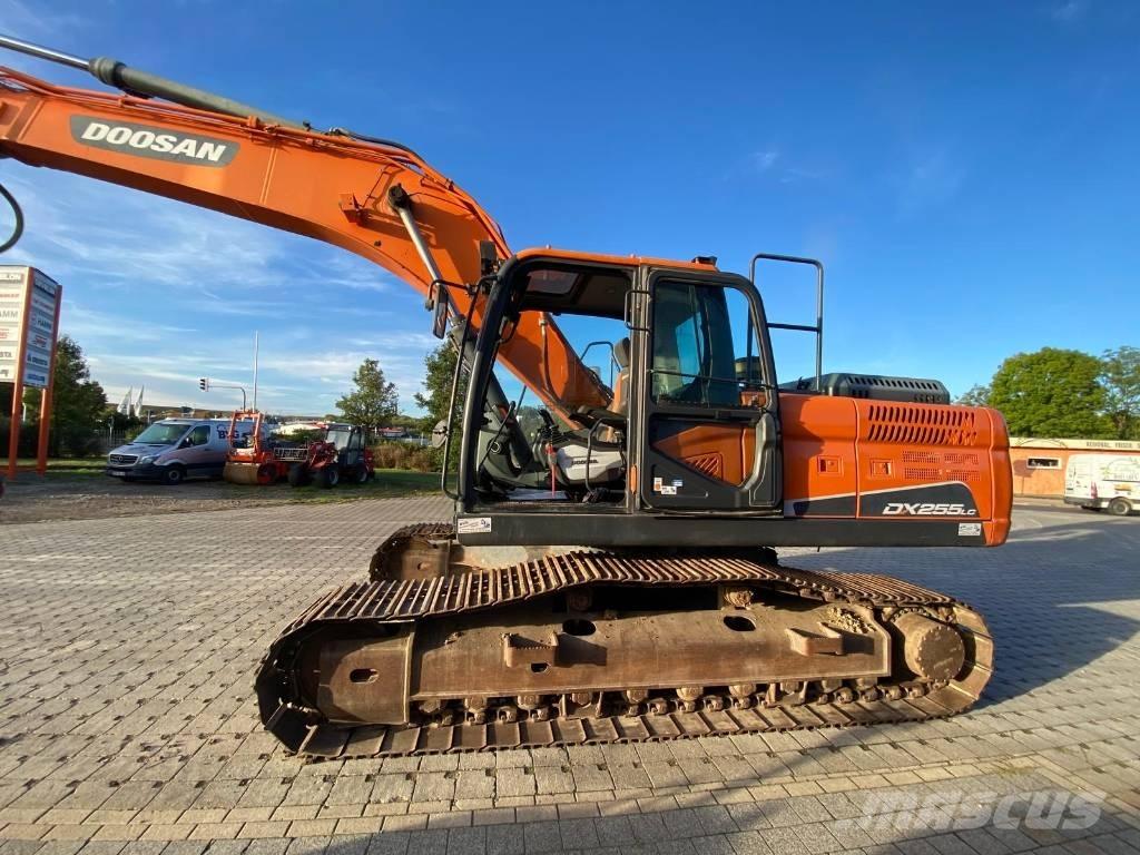 Doosan DX 255 LC-5 Beltegraver