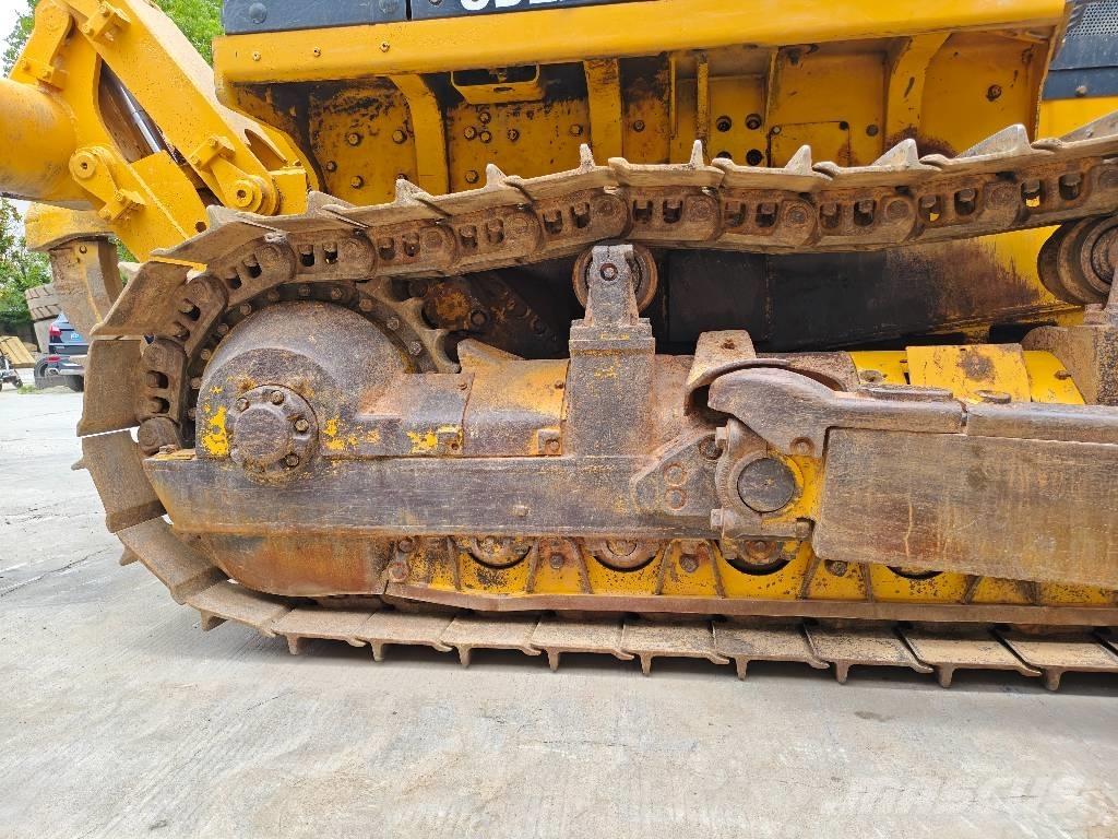 Shantui SD22 Dozere Beltegående