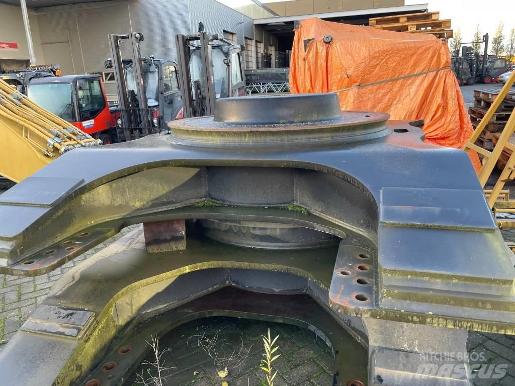 CAT 374 F L Chassis og understell