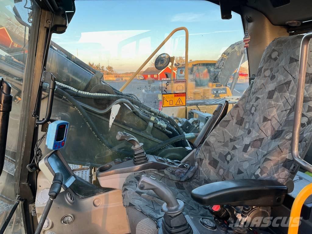 Volvo EC 160 C L Beltegraver