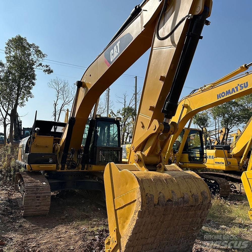 CAT 326D Beltegraver
