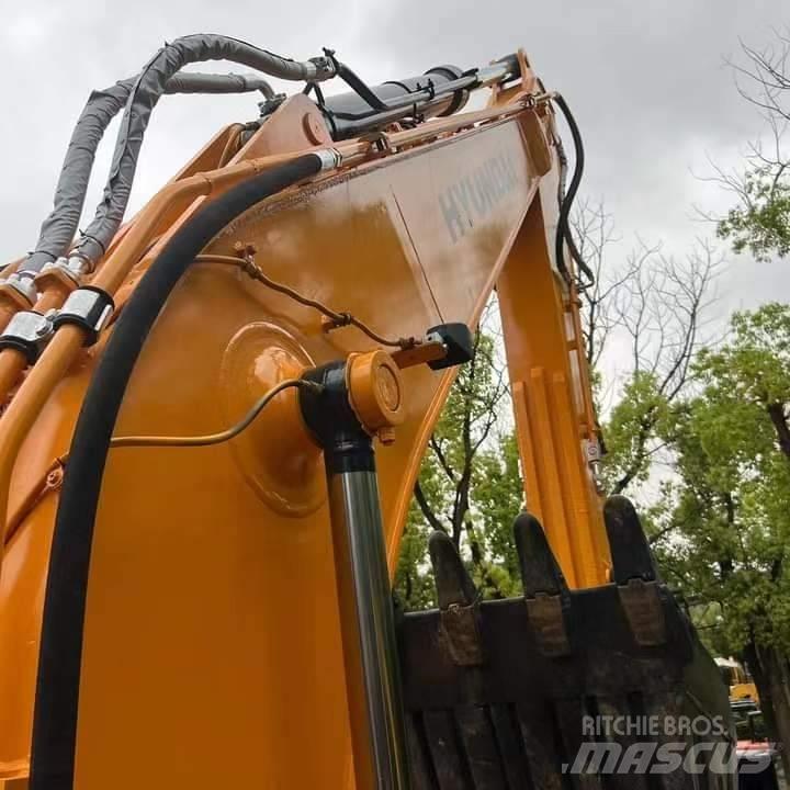 Hyundai R220LC-9S Beltegraver