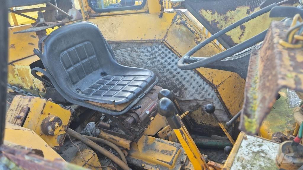 Ford 4500 Traktorgravere
