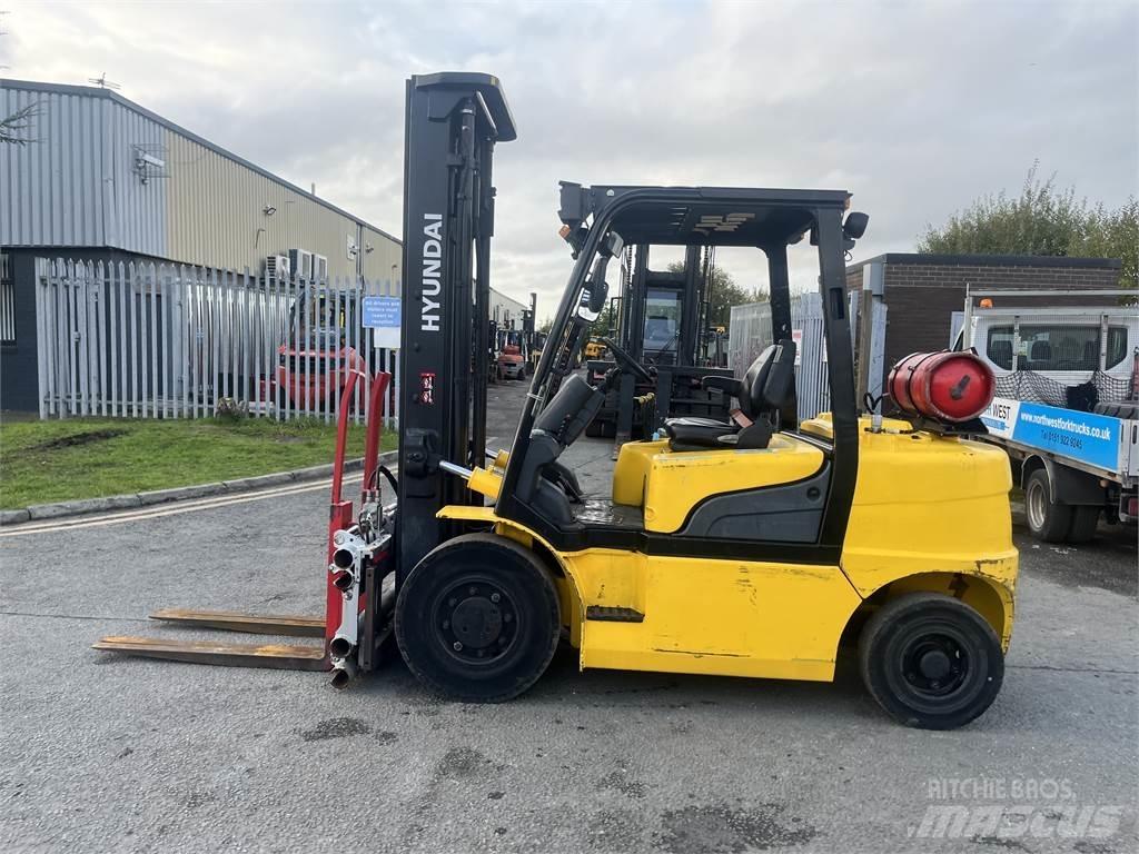 Hyundai 35L-7A Propan trucker