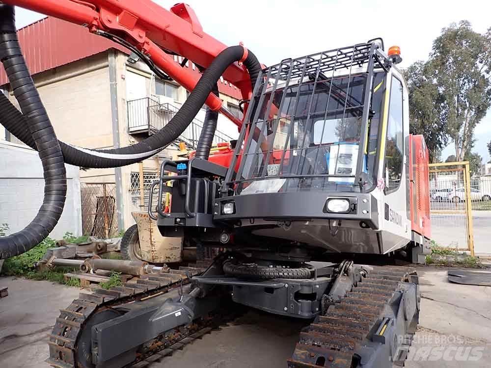 Sandvik DX800 Borerigger
