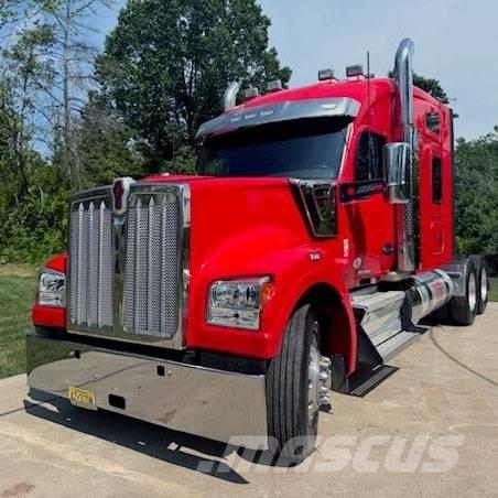 Kenworth W 990 Trekkvogner