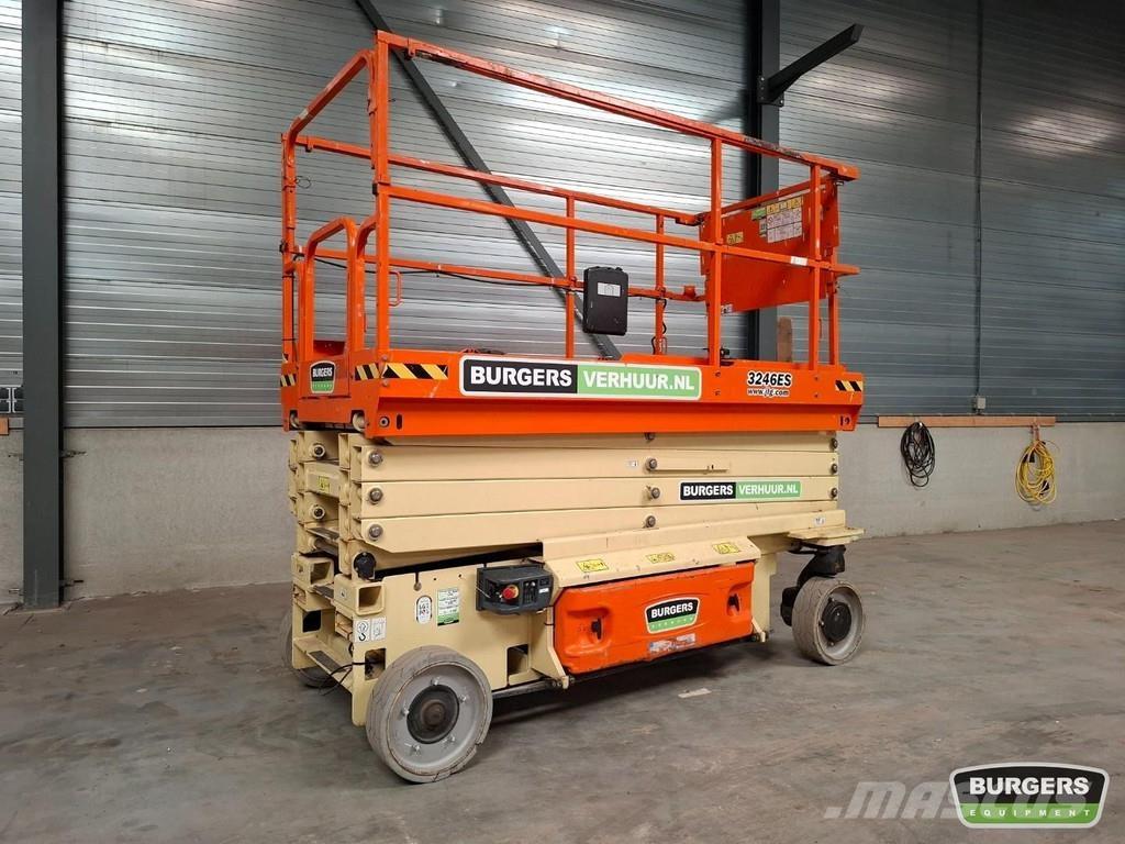 JLG 3246ES Sakselifter