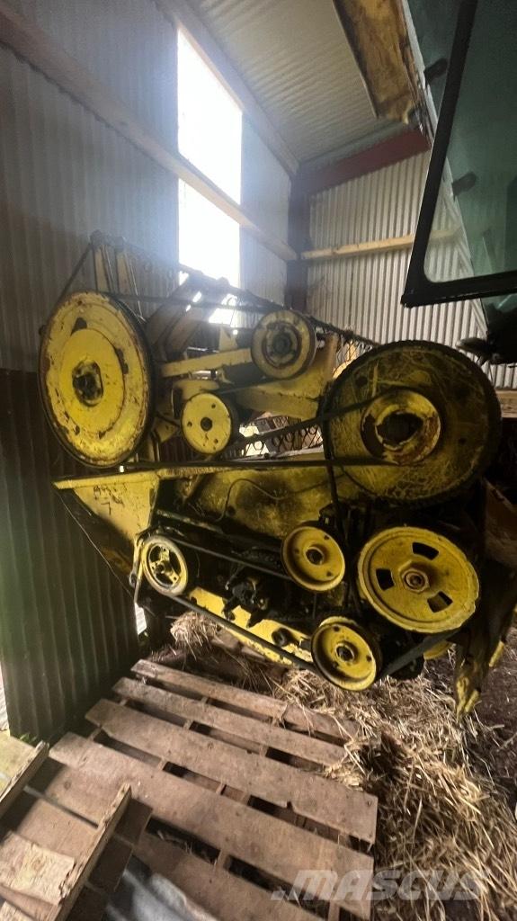 New Holland 8050 Skurtreskere