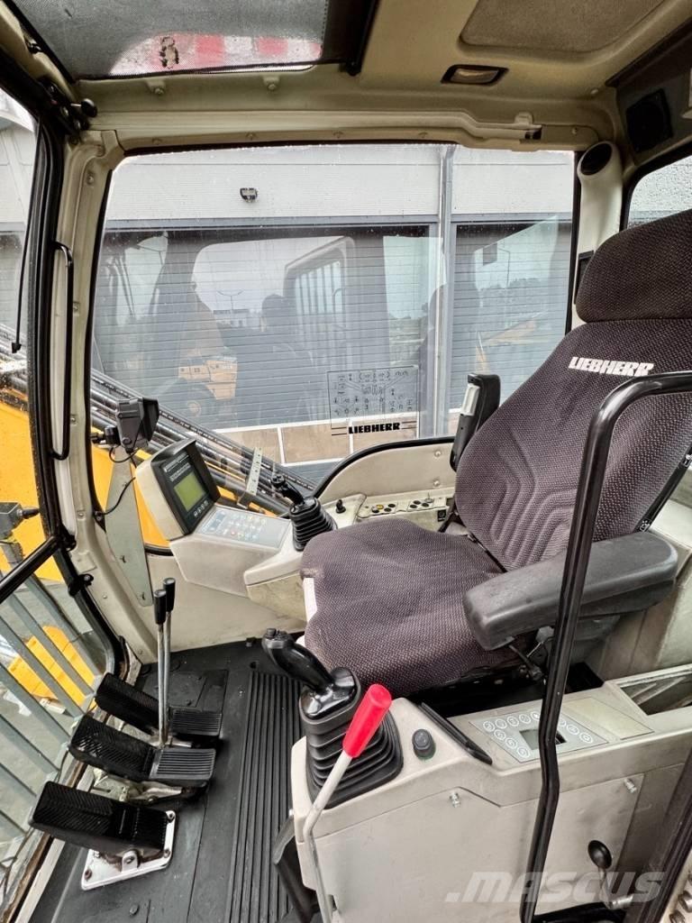 Liebherr R934C LC Gravemaskiner for riving