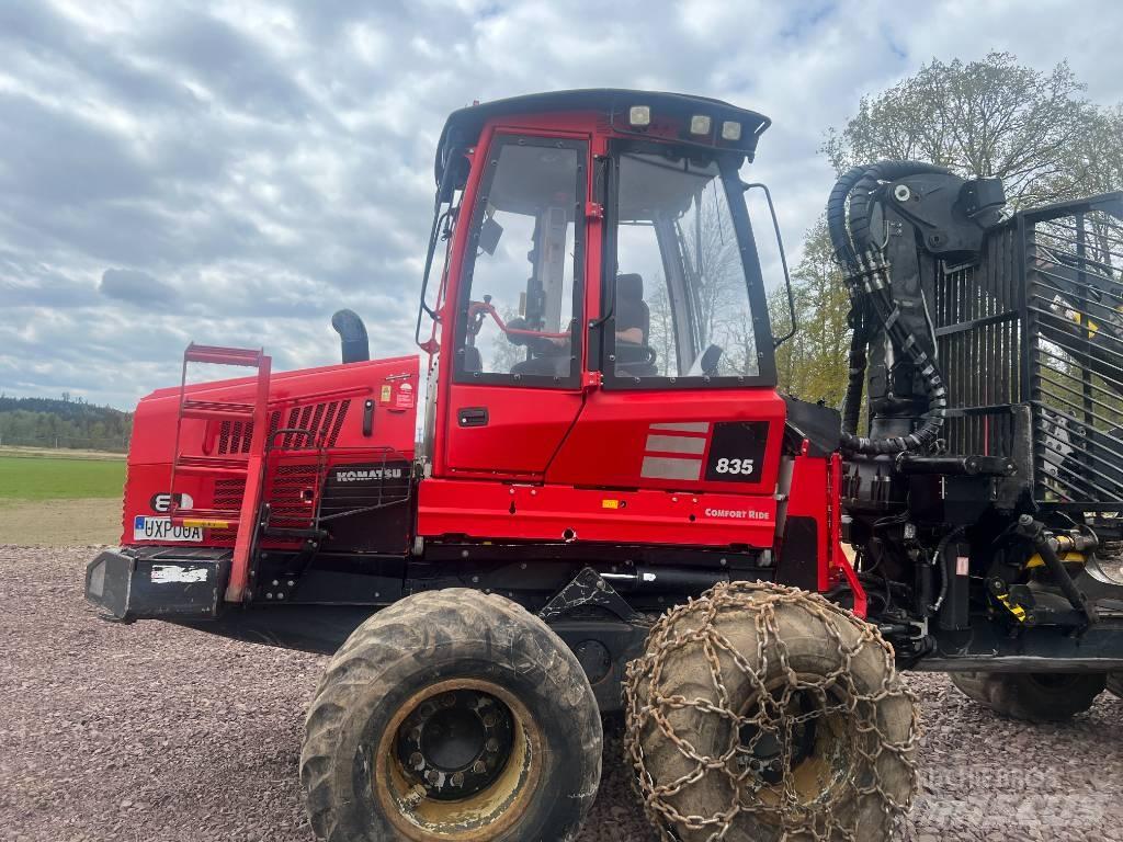 Komatsu 835 Lassbærere