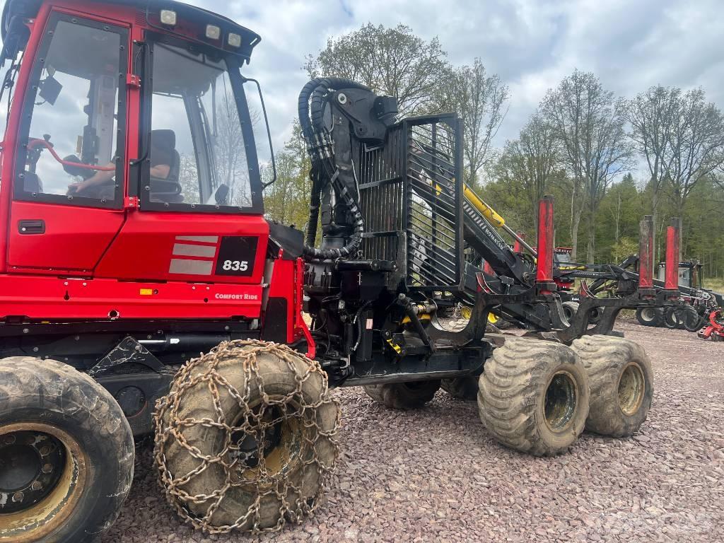 Komatsu 835 Lassbærere