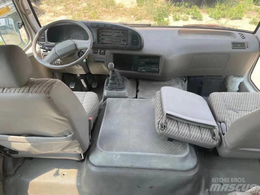 Toyota Coaster Intercity busser