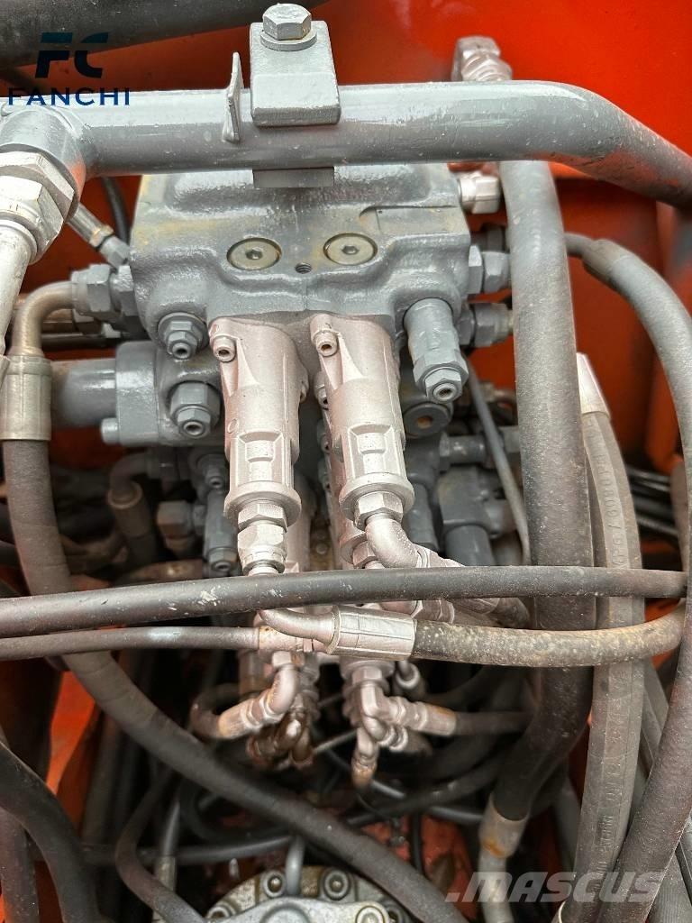 Hitachi ZX 70 Beltegraver