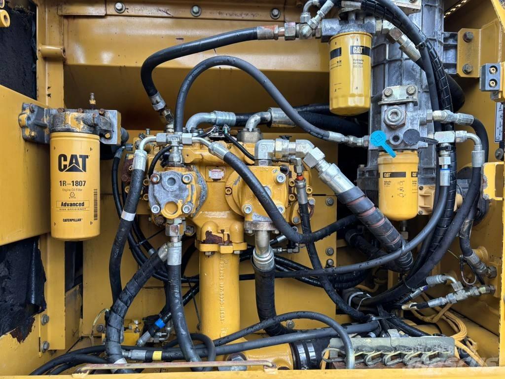 CAT 325 CL Beltegraver