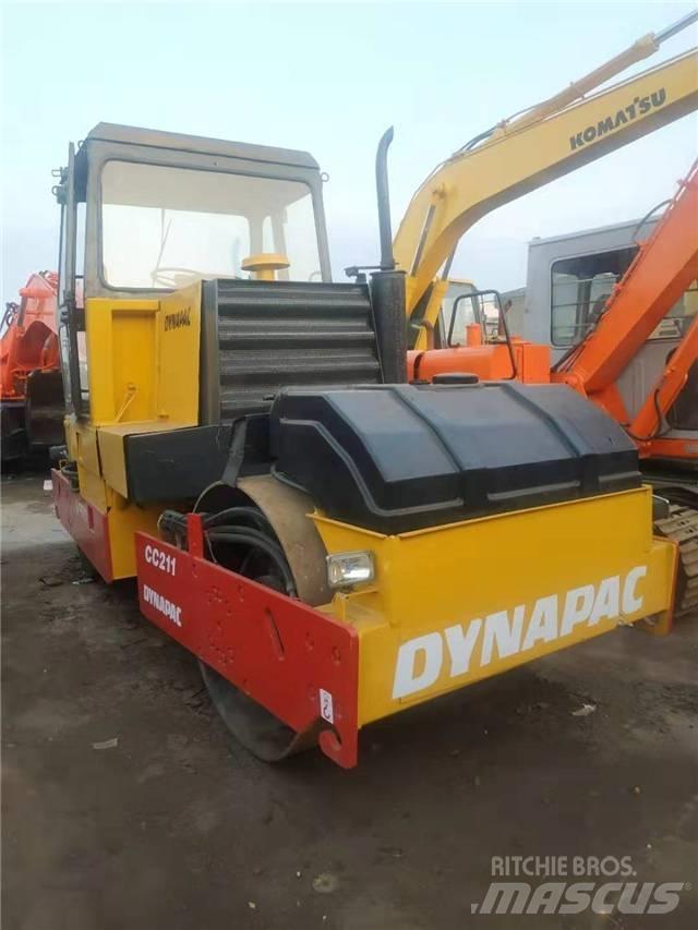 Dynapac CC211 Valsetog