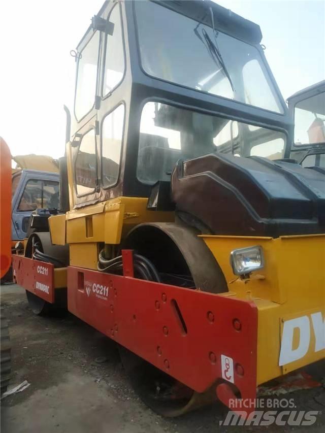 Dynapac CC211 Valsetog