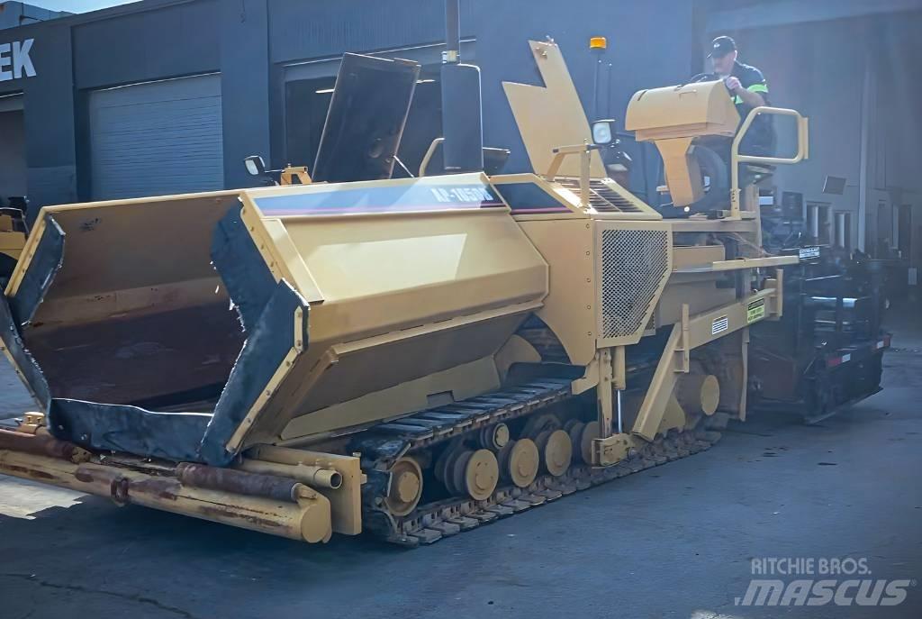 CAT AP 1050 B Asfaltutleggere