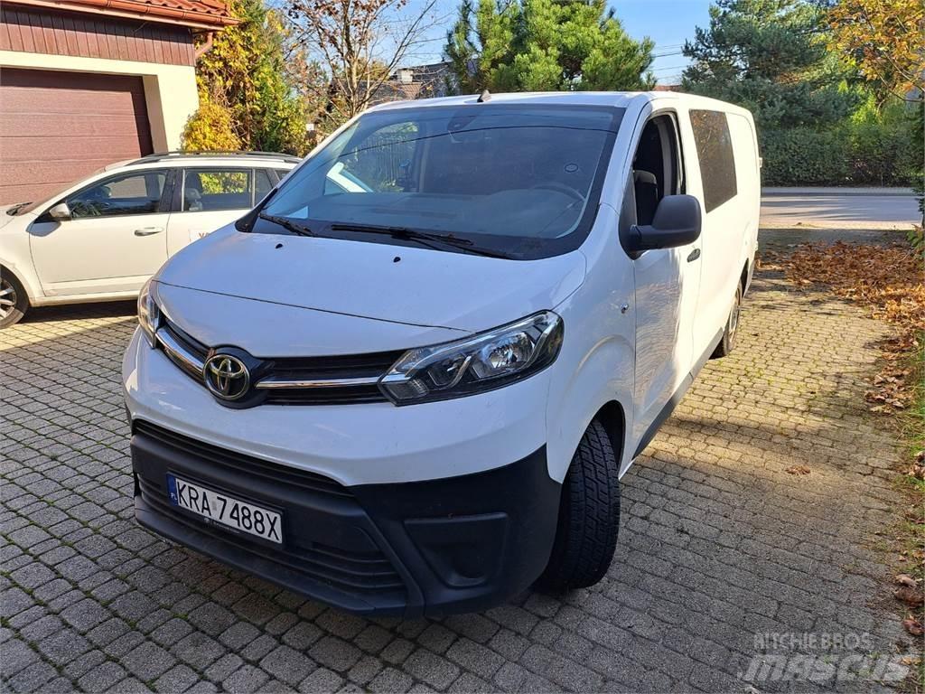Toyota PROACE Personbiler