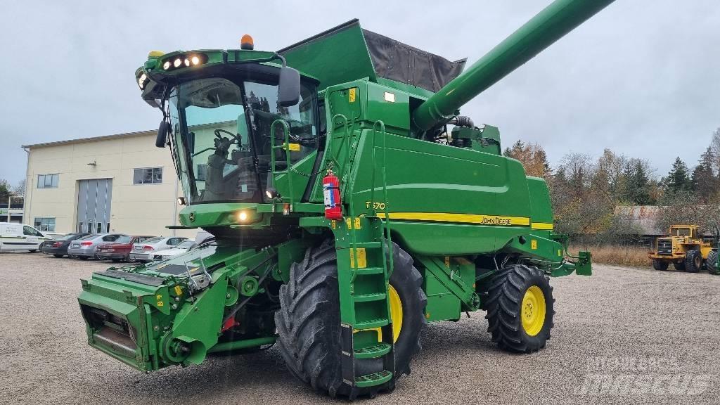 John Deere T670i Skurtreskere