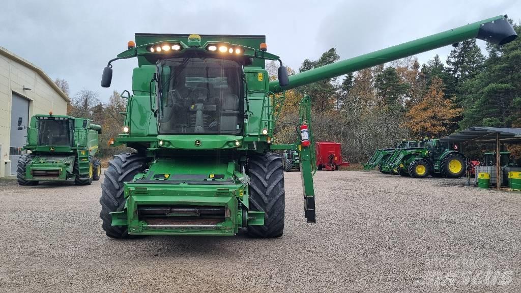 John Deere T670i Skurtreskere
