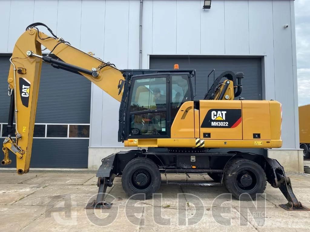 CAT MH3022 Gravemaskiner for avfallshåndtering