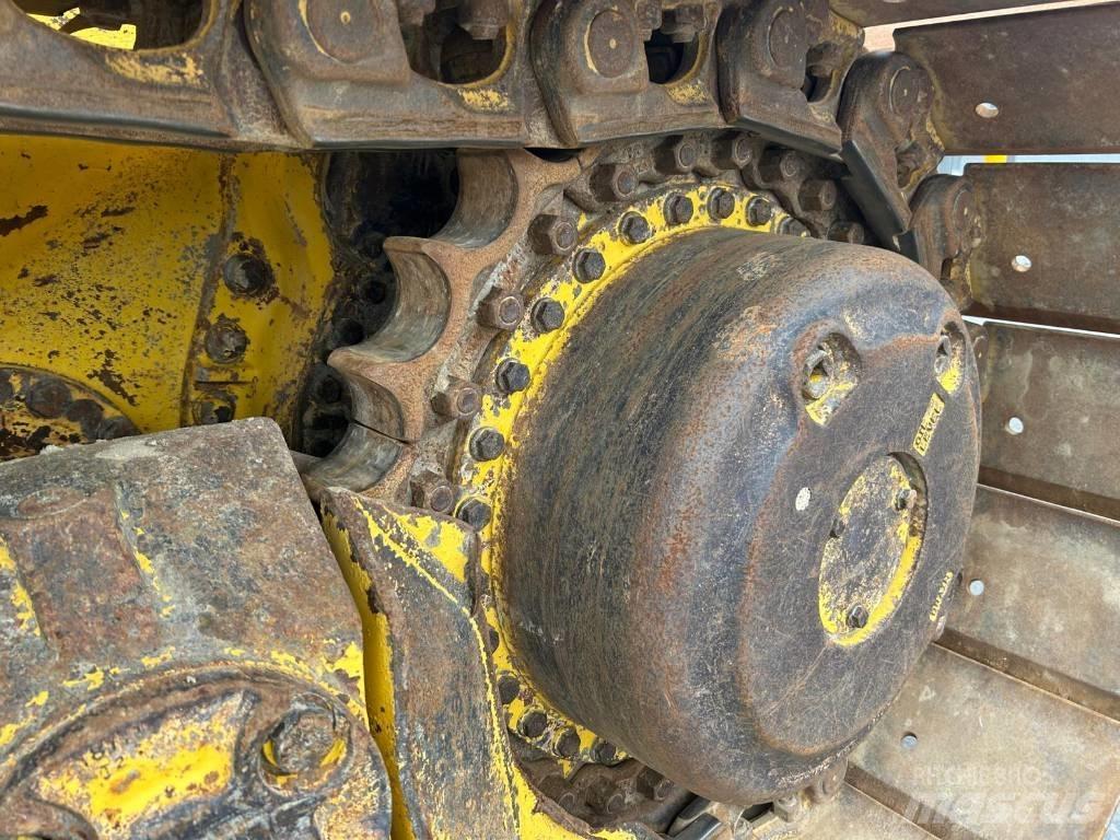 Komatsu D 65 WX-18 Dozere Beltegående